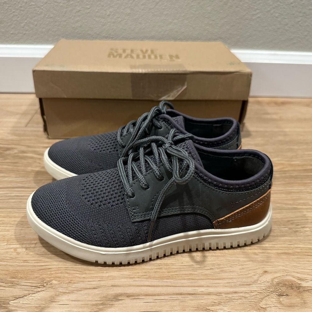 Boy’s Youth Size 2 Steve Madden sneakers- NIB grey- never worn!